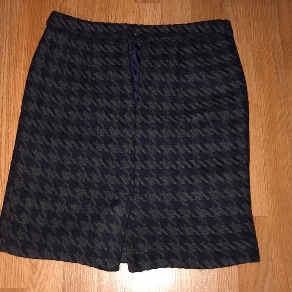 NWT Tommy Hilfiger pencil skirt - Picture 3 of 3